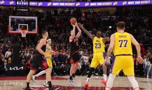 星空投注-基迪超级后场三分绝杀！湖人vs公牛最后2分钟裁判报告：无错漏判