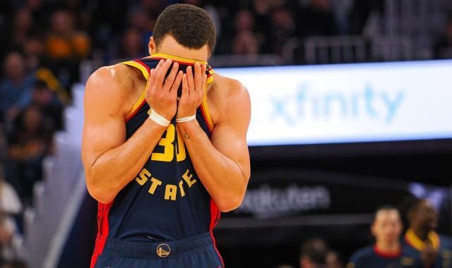 星空投注-勇士进攻已在联盟垫底 独木难支的库里真的累了