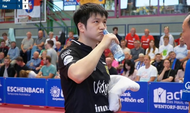 星空体育官网-德甲乒乓球：樊振东独砍2分，携弗朗西斯卡率萨尔布吕肯取得首胜