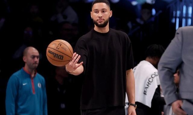 星空体育-再次完成背部手术 2年2次手术的西蒙斯生涯告急？